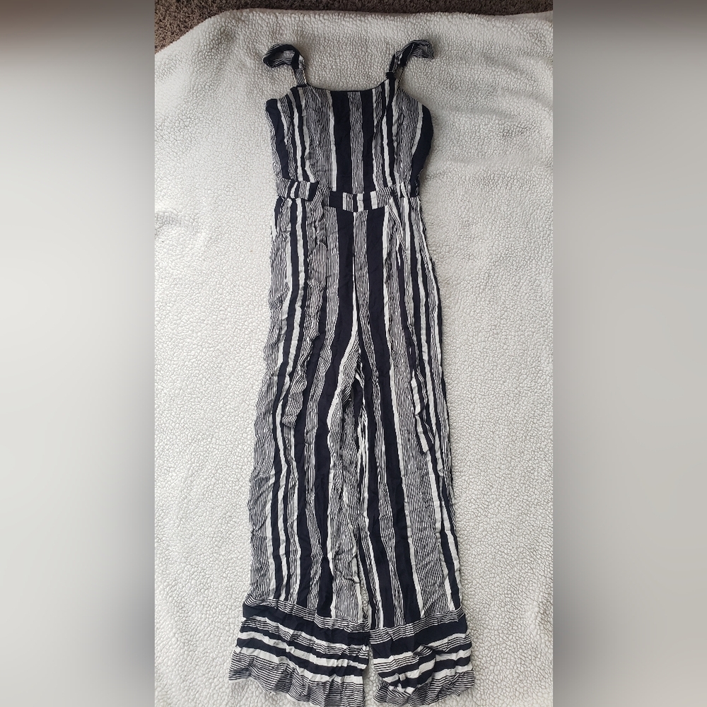 RD sytle size MEDIUM apricot lane jumper strap is coming apart see photo…